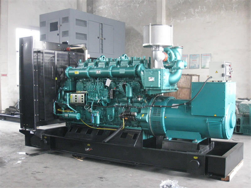 西秀200KW 柴油发电机的油耗是多少?